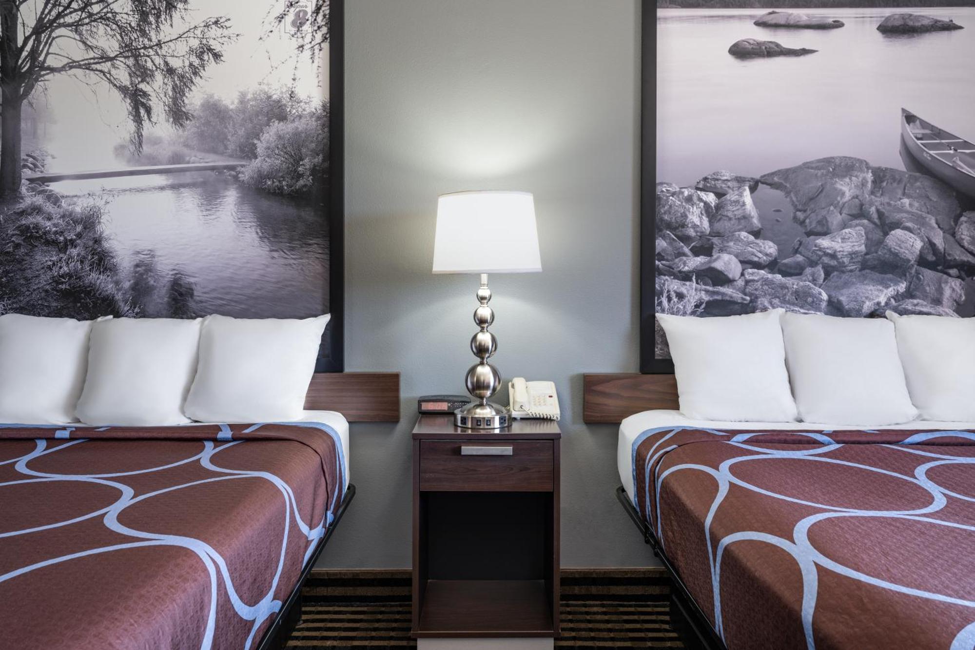 Super 8 By Wyndham Humboldt Hotel Ngoại thất bức ảnh